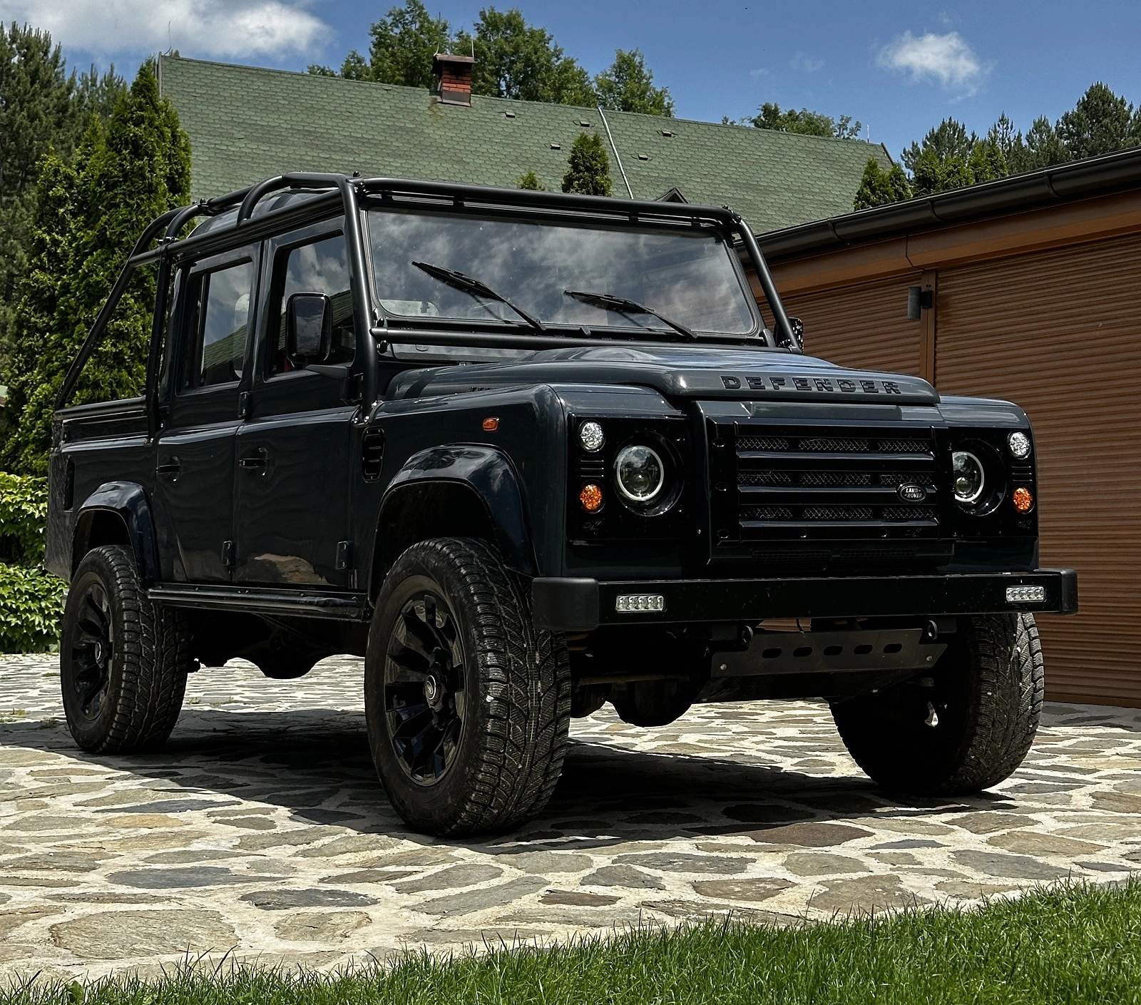 Land Rover Defender 110 Pickup LS3 V8 6 Speed T56Magnum (manual) 4x4 – photo 4