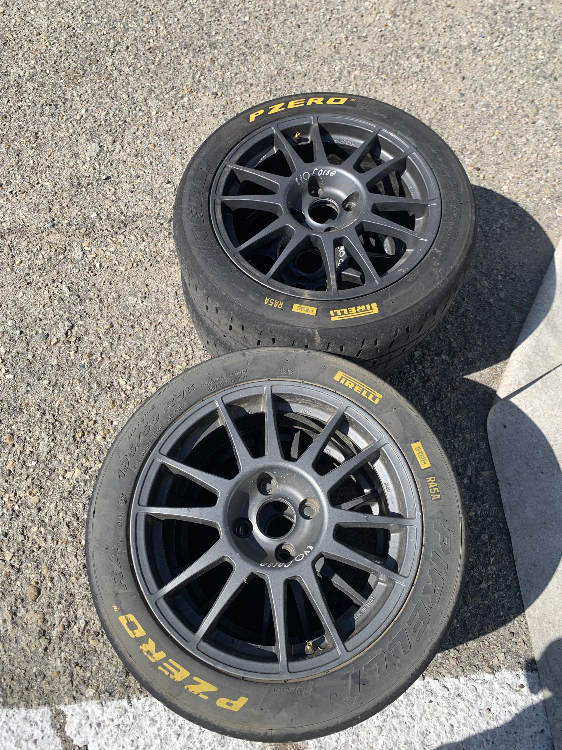 Pneus Pirelli RA5 – photo 1