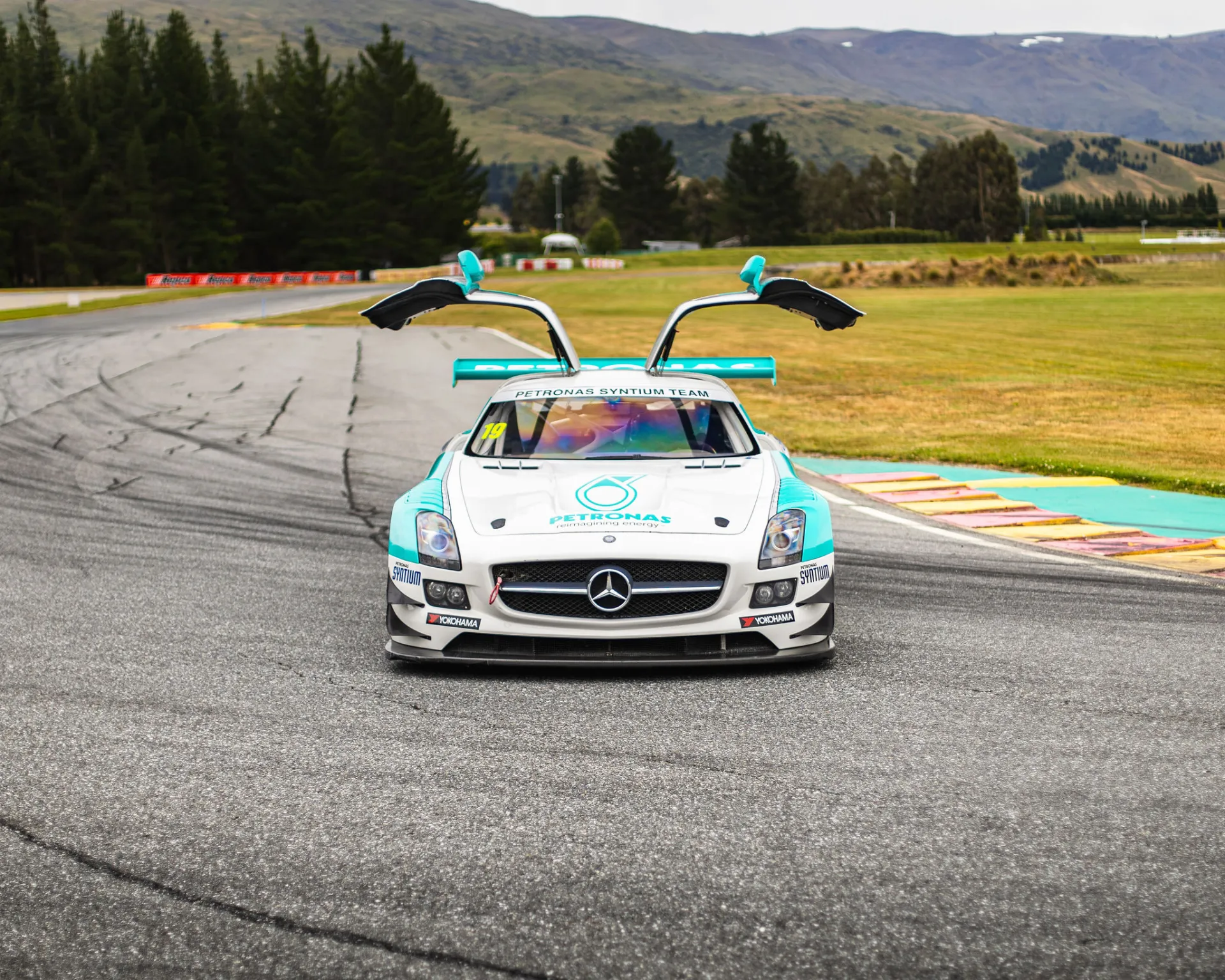 2014 Mercedez-Benz AMG SLS GT3 – photo 3