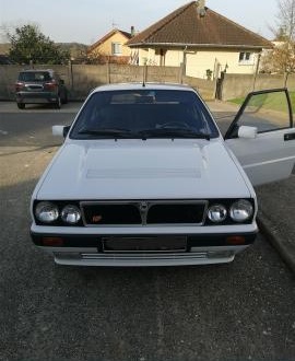 Lancia delta hf turbo