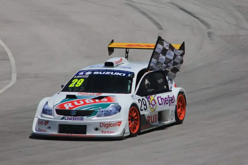 Solution F Suzuki SX4 avec moteur Alfa Romeo DTM