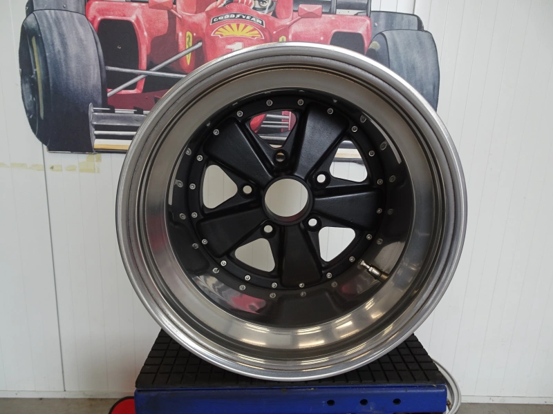 Rare jeu de jantes 3 pièces Porsche RSR produit en très petit nombre par Compomotive Engeland