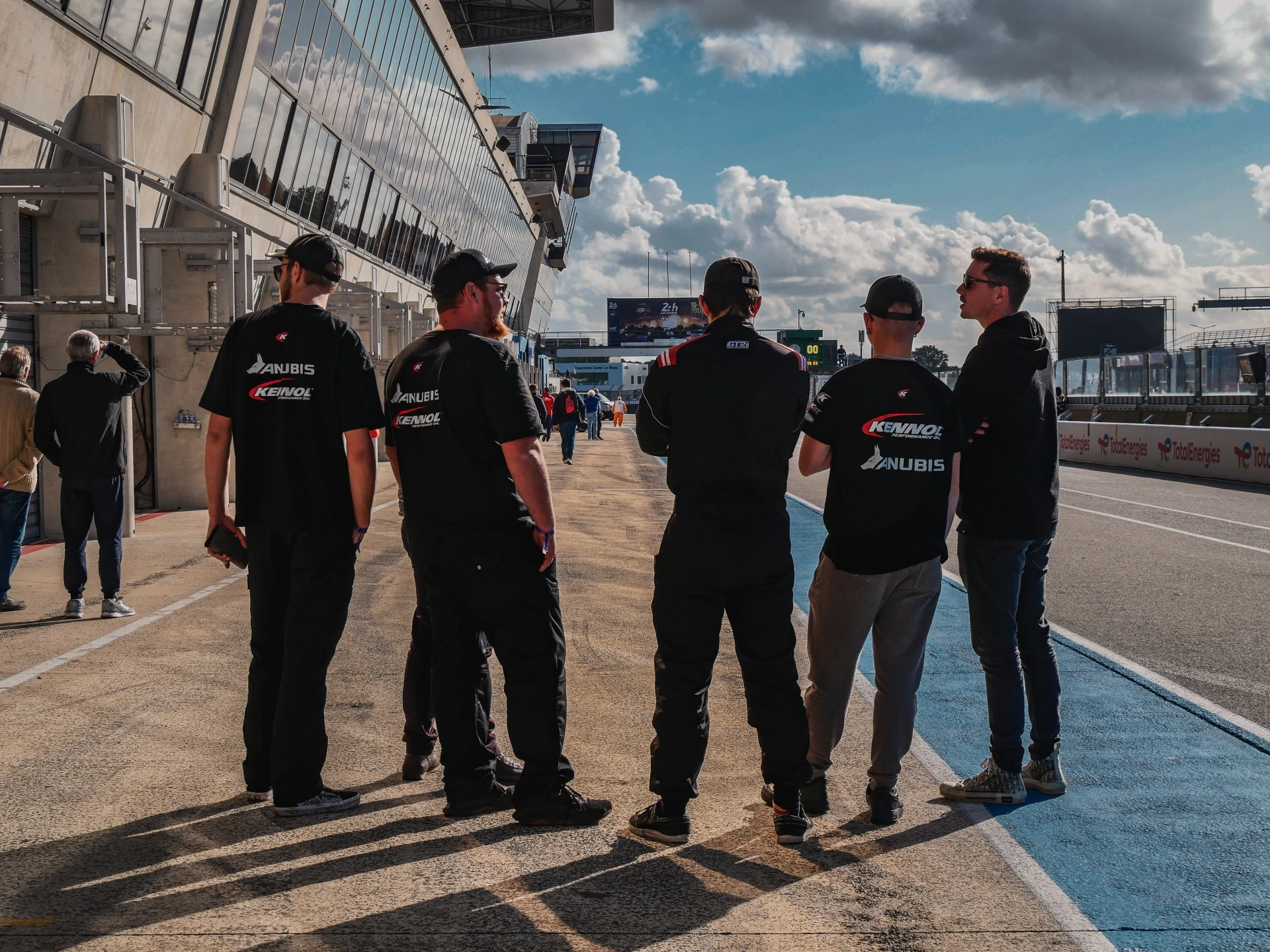 Anubis racing - Support services