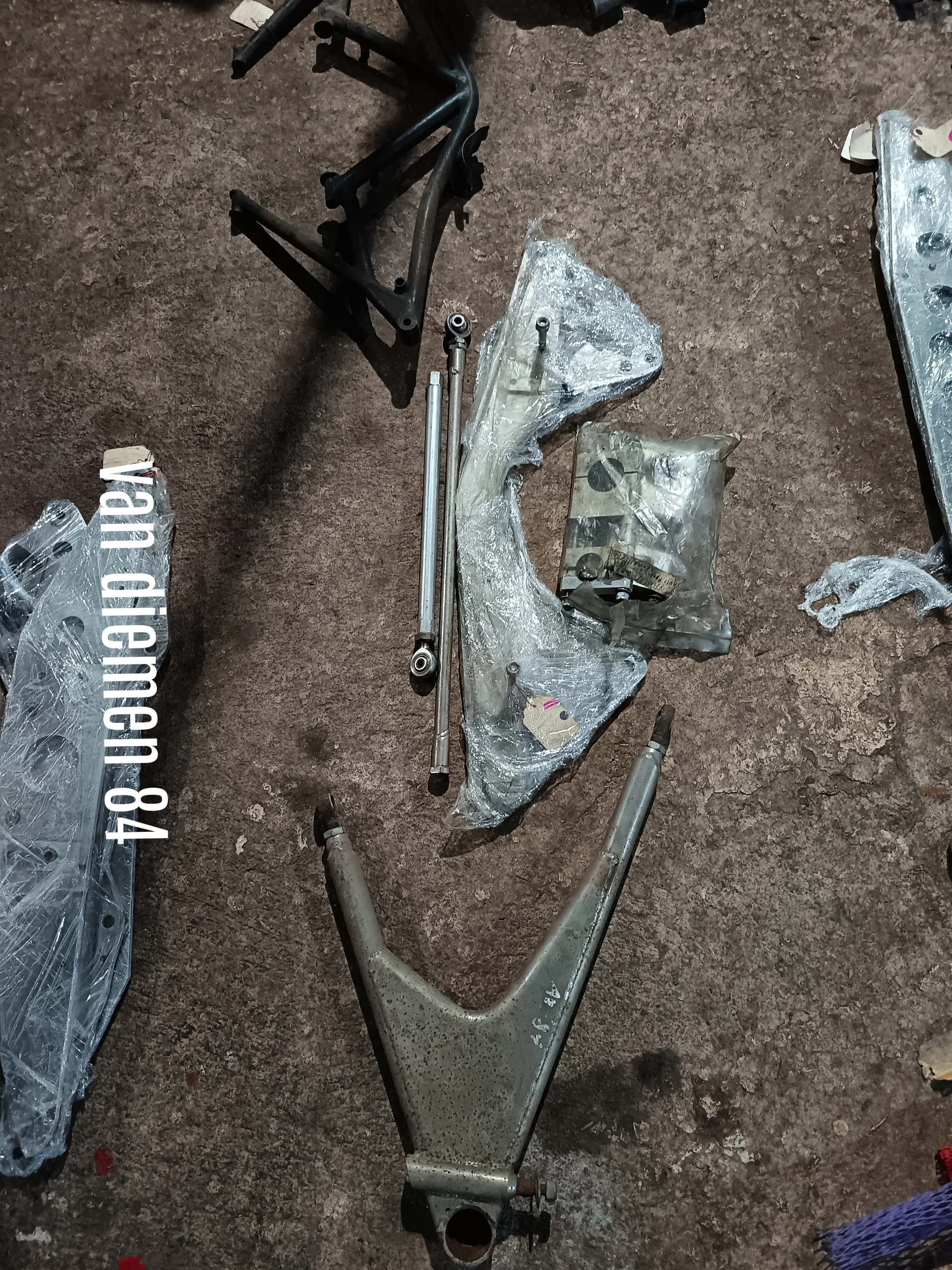 Set of van diemen parts – photo 4