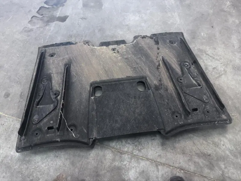 Cache sous caisse arrière Porsche Cayman GT4 RS - 982825205A