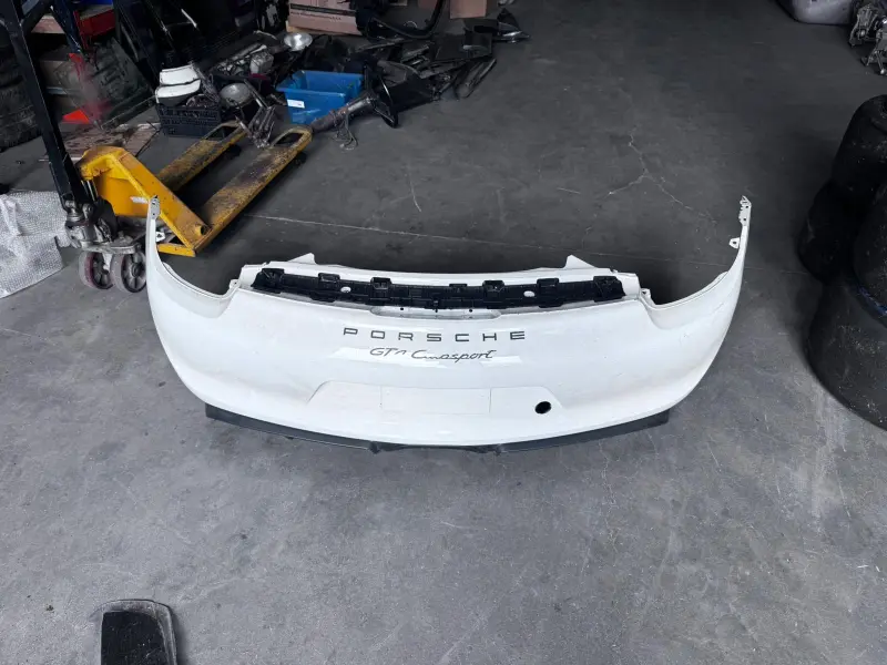 Pare-chocs arrière Porsche Cayman GT4 RS — Réf. 98150521180