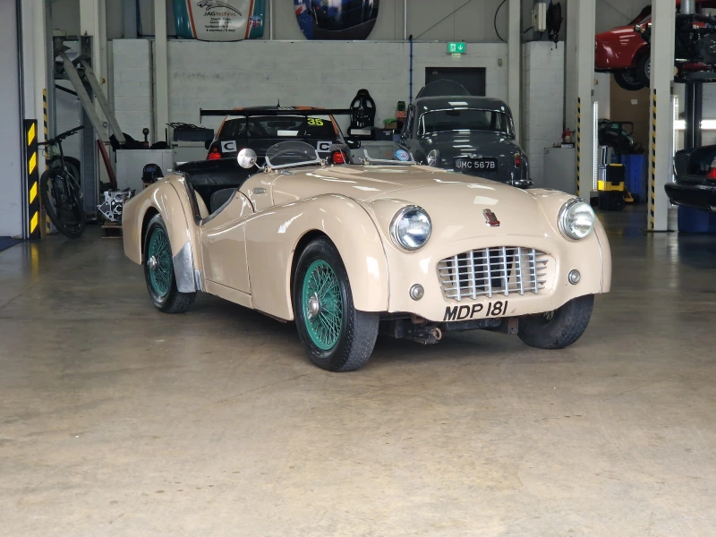 Triumph TR3 « Small Mouth » de 1957, voiture de route rapide – Propositions bienvenues !