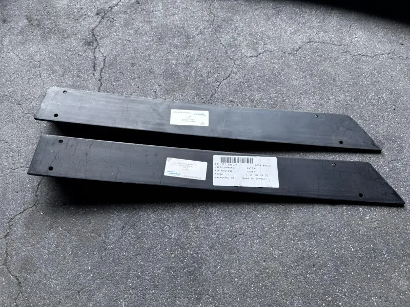 Lower outside air duct, left Porsche 991 GT3 R