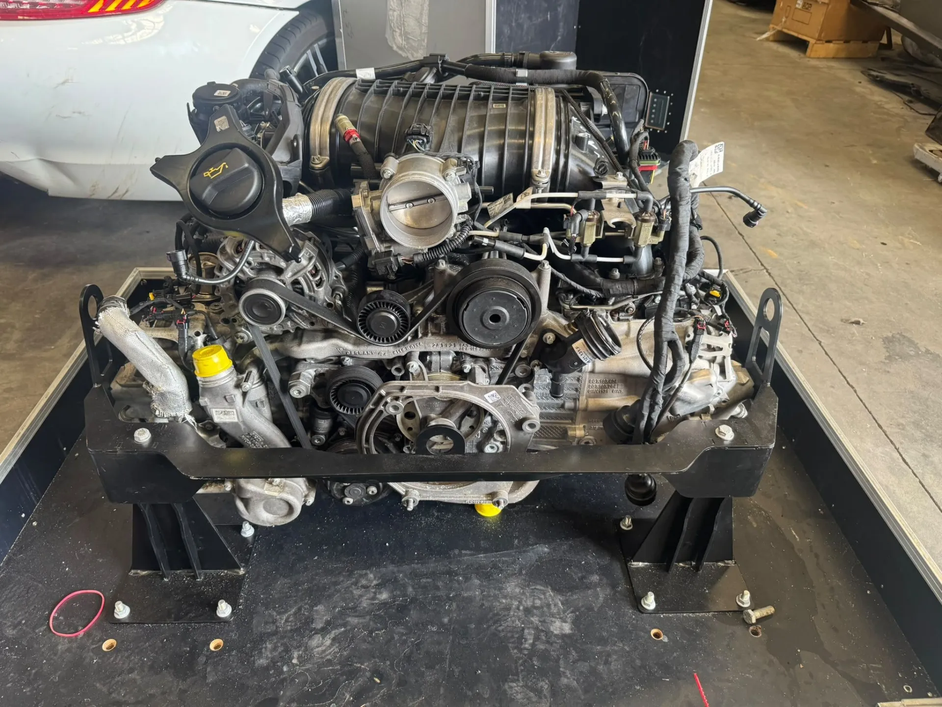 Moteur Porsche 992 GT3. – photo 1