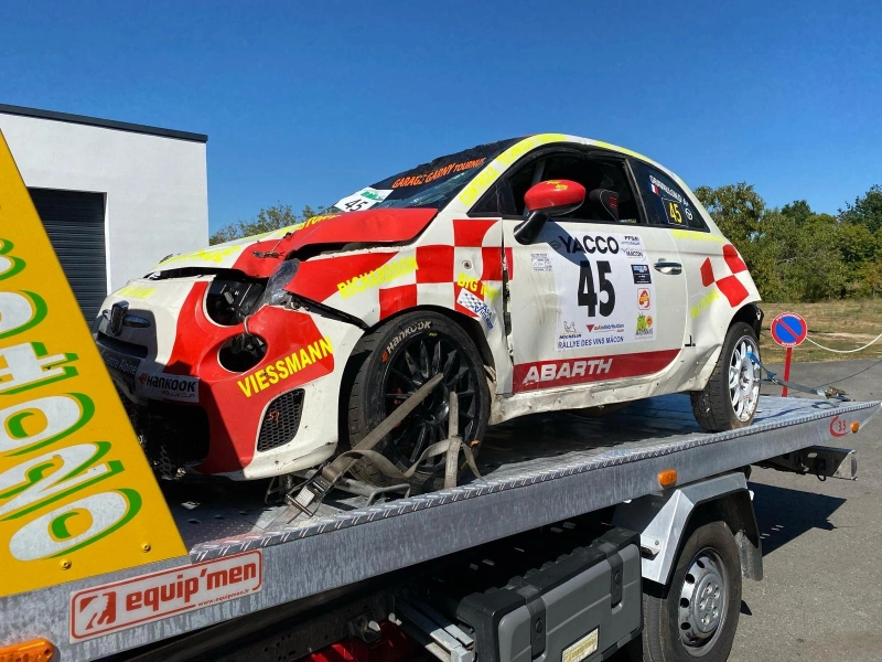 ABARTH 500 F2000 WRECK + 1 BOX