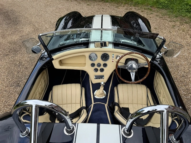Cobra by DAX, châssis De-Dion, V8 6.3 Stroker