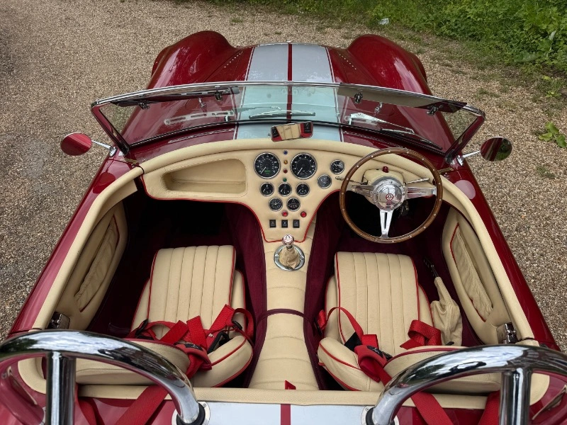 DAX De-Dion Cobra avec 427Hardtops fastback amovible, FORD V8 Powered