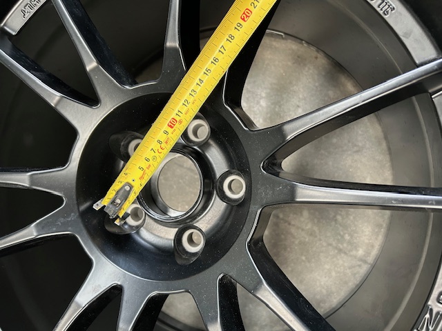 OZ RACING Ultraleggera 19' wheels