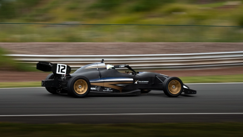 Testez les modèles Aquila Formula 1000 et Formula Nova à Gelleråsen
