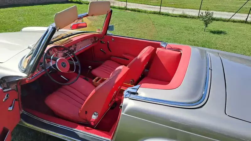 Superbe Mercedes 230 SL Pagode restauration complète