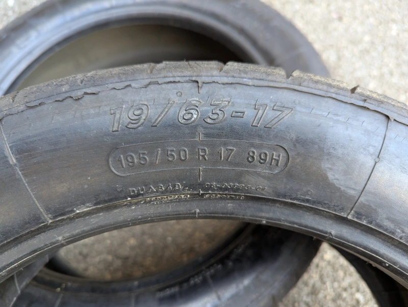 2 pneus Michelin pluie 19/63-17 MW1