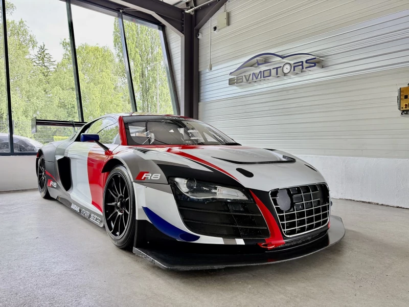 Audi R8 LMS ULTRA 5.2 V10 560 cv