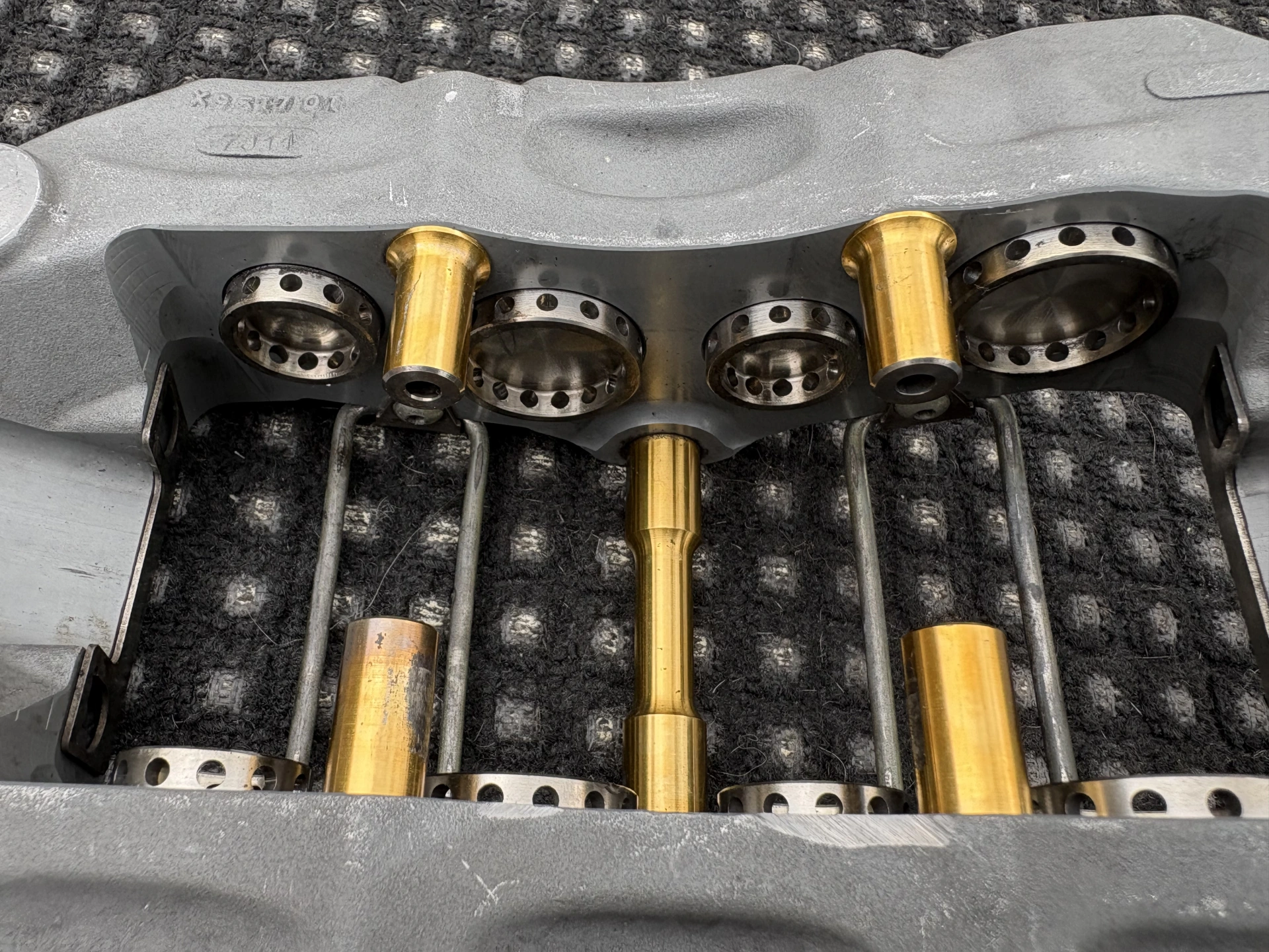 2 BREMBO 8-PISTON SINGLE BLOCK overhauled calipers – photo 4