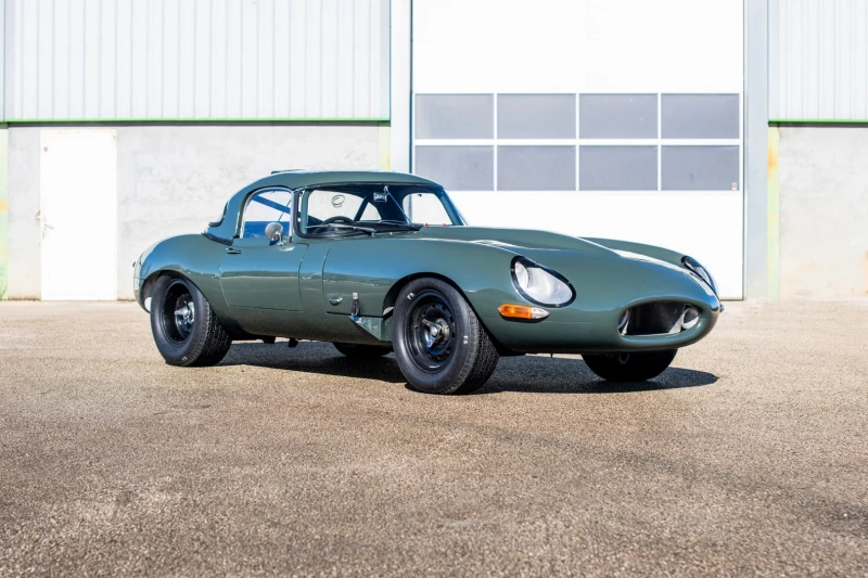 1965 Jaguar Type E biplace ouverte semi-légère