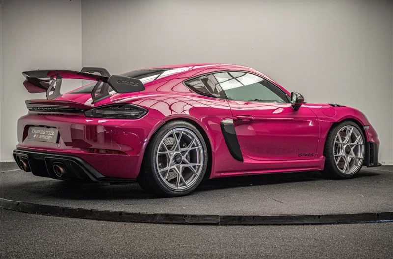 PORSCHE 718 CAYMAN GT4 RS