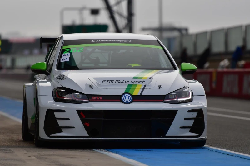 Golf tcr sadev