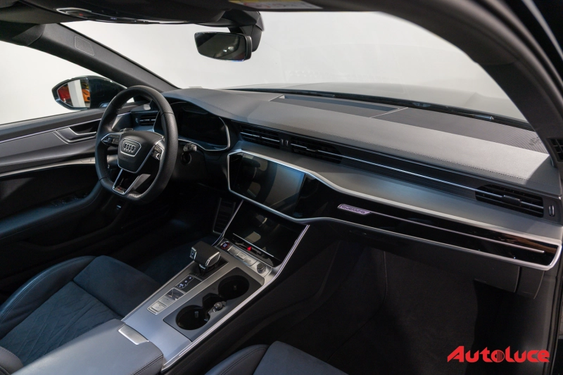 AUDI RS6 AVANT PERFORMANCE