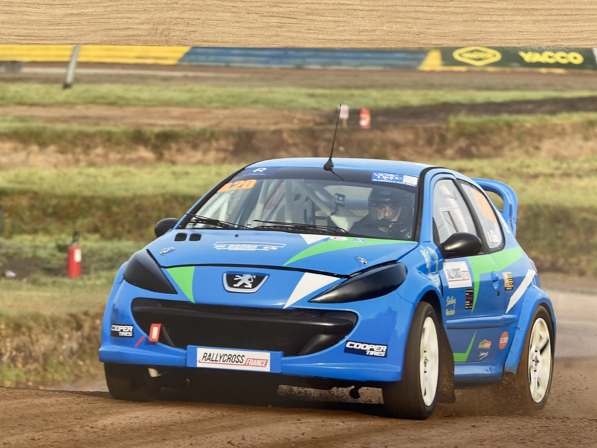 206+ F2000 body