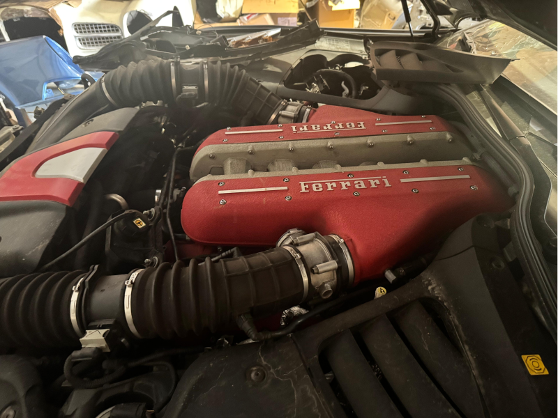 Moteur Ferrari FF, 40 000 km, vendu en l’état.