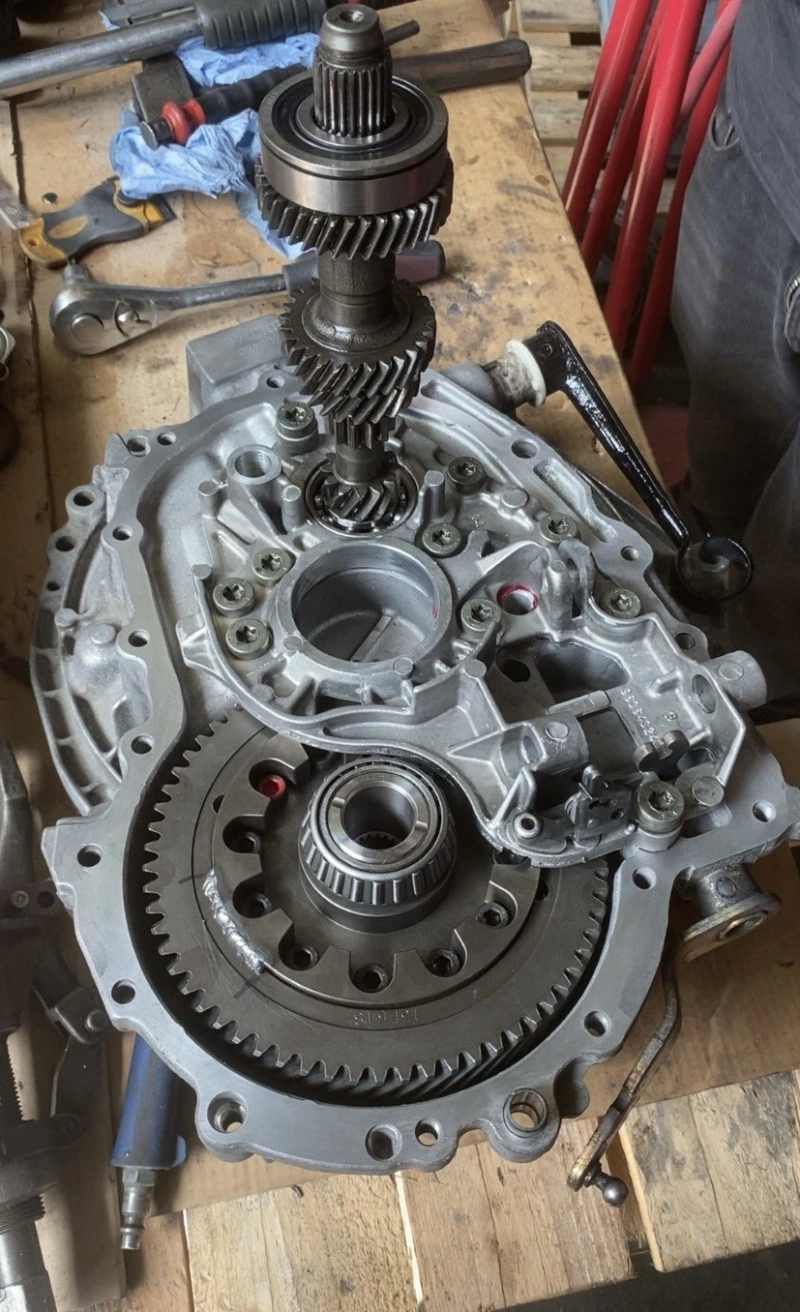 MA gearbox with self-locking and 13x64 torque
