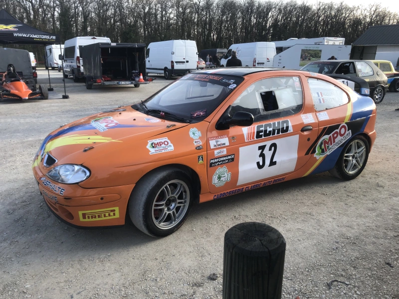 Renault Megane f2000/3