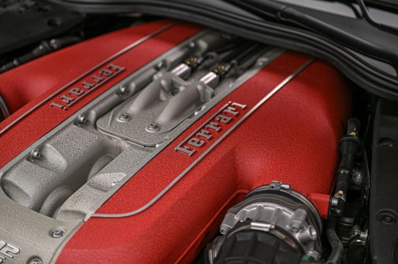 FERRARI 812 SUPERFAST 6.5 V12 800
