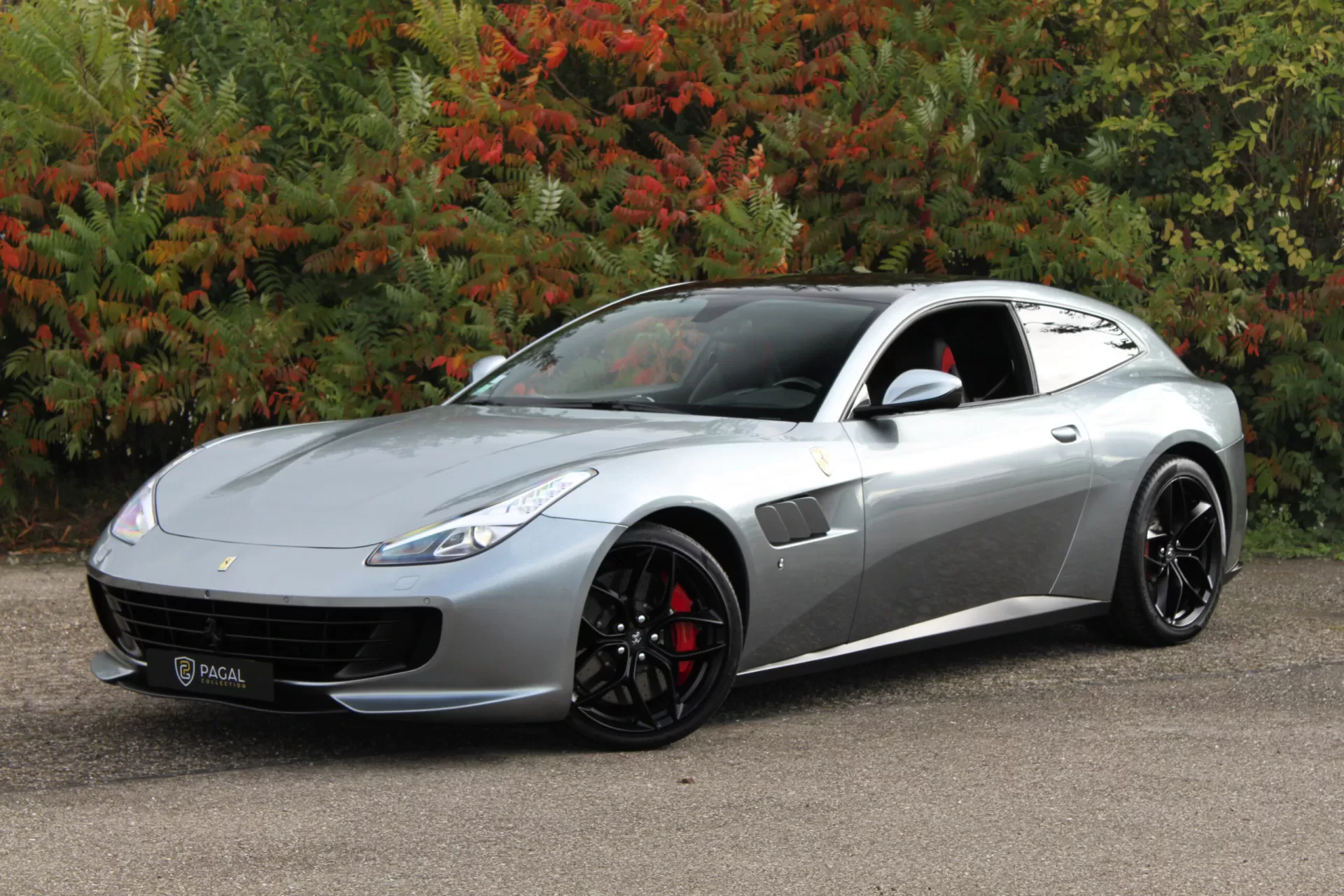 Ferrari GTC4 Lusso T V8 610Ch 65k Options - Lease 1690e/Month