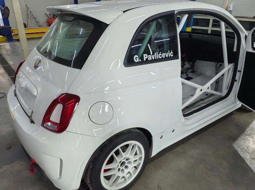 À vendre Abarth 500 1.4 Turbo 210 ch – Voiture de course de côte – photo 3