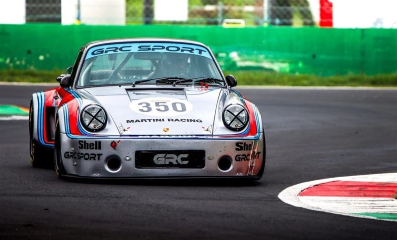 PORSCHE RSR