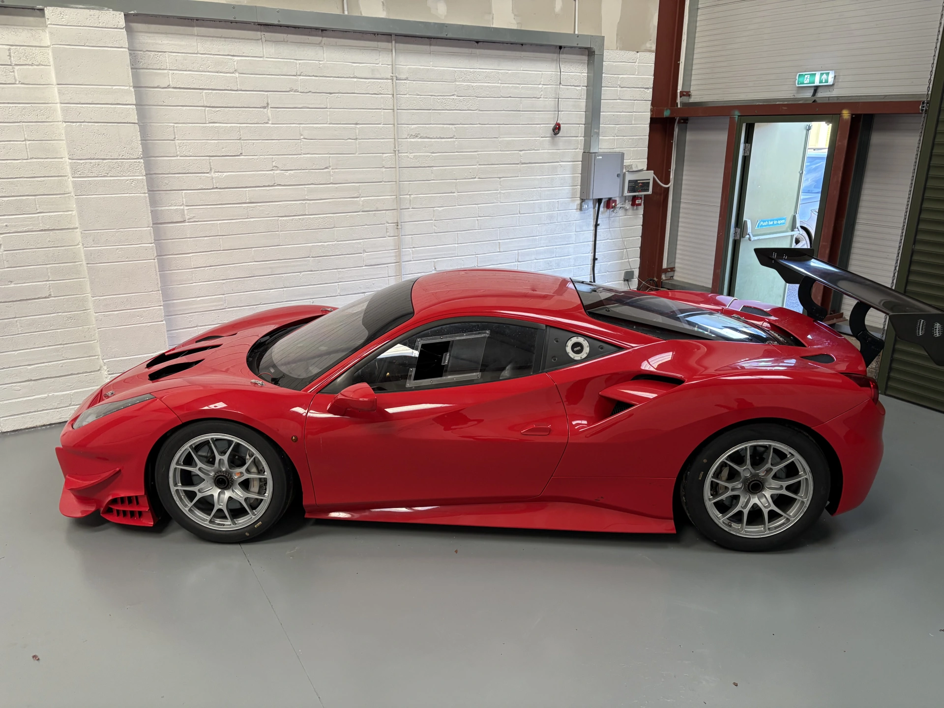 Ferrari 488 Challenge – photo 4