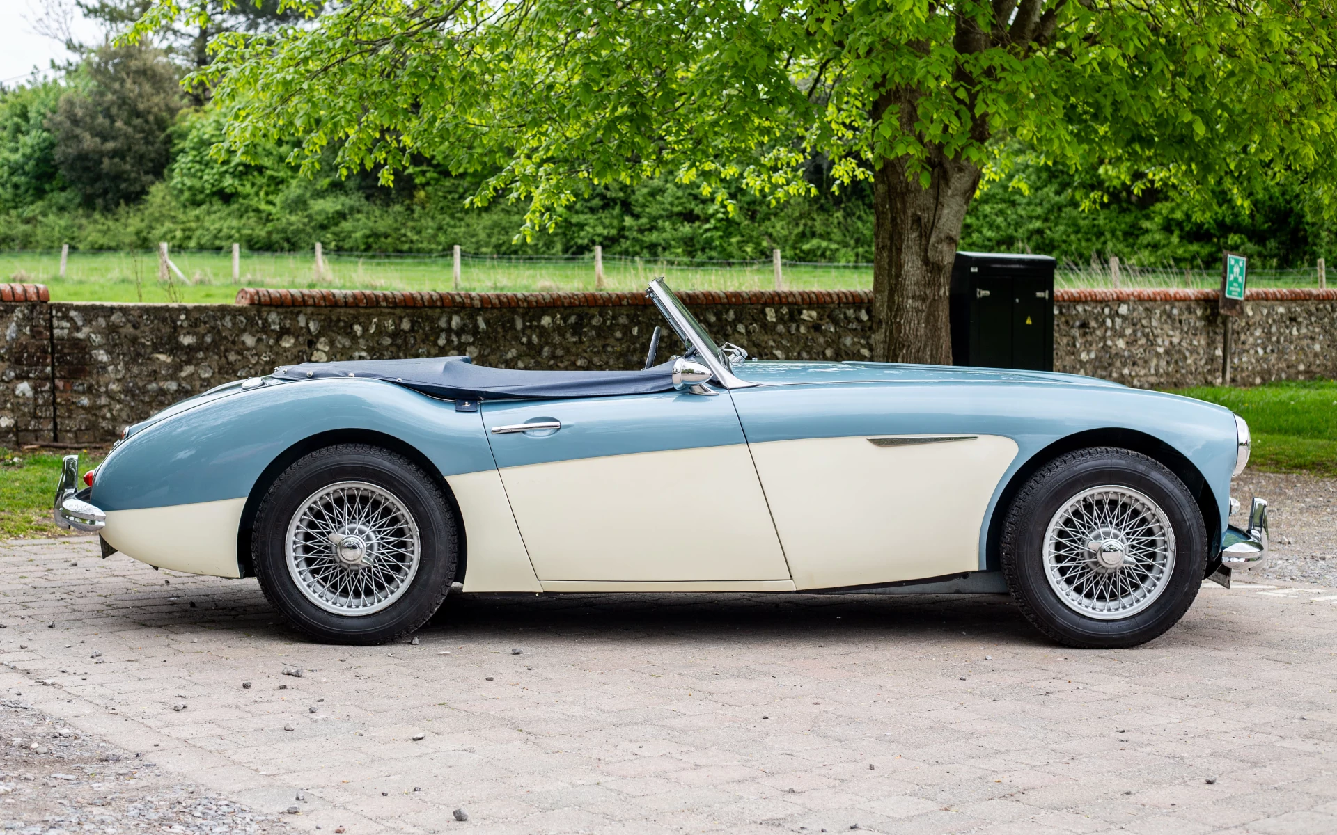 1957 Austin-Healey 100/6 BN4
