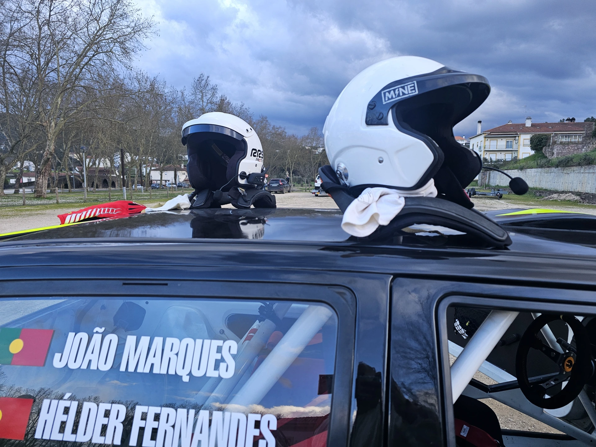 Paire de casques FIA – photo 1