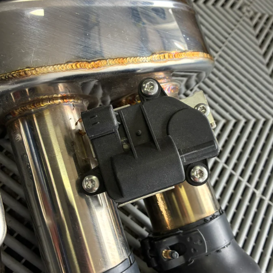 D'occasion. Silencieux « Axle-Back » à soupapes Bomiz pour E9X, E90, E92 et M3 Valvetronic