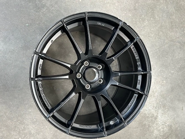 OZ RACING Ultraleggera 19' wheels