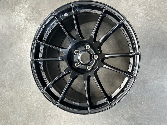OZ RACING Ultraleggera 19' wheels