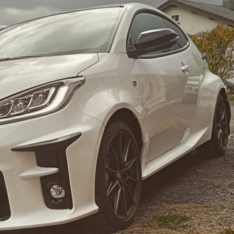 TOYOTA YARIS PACK TRACK
