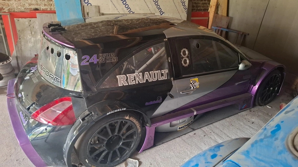 Renault Megane 2 V6 Trophy – photo 4