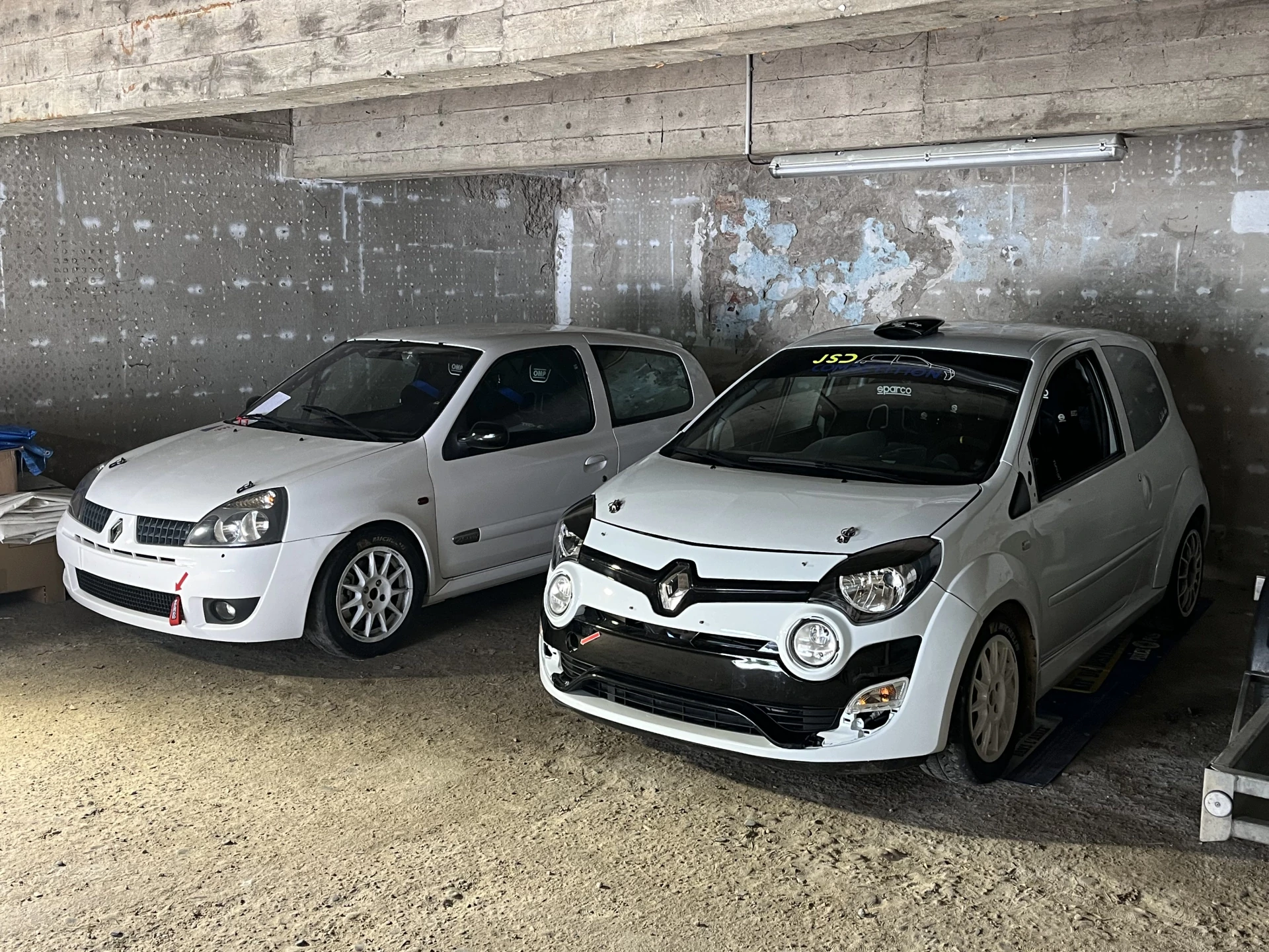 Renault Twingo R1 and Clio A7 rental