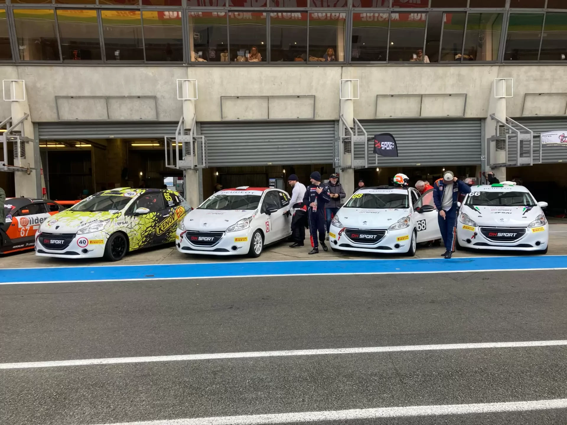 208 racing cup / mitjet / clio cup rental