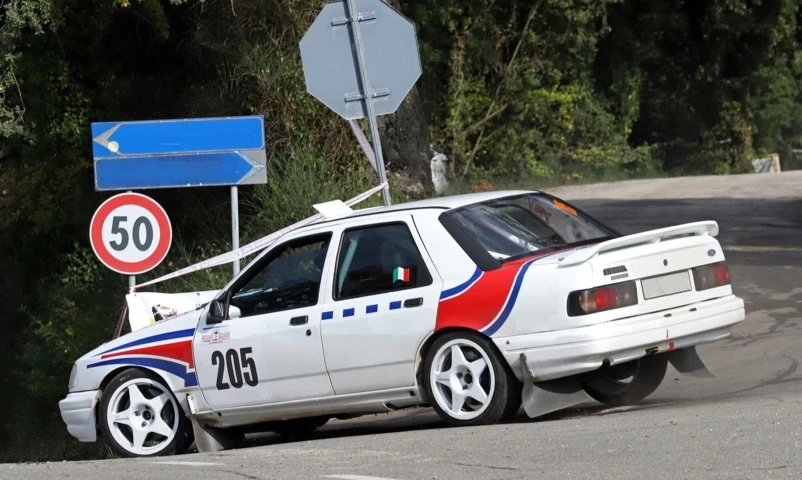 FORD SIERRA COSWORTH 4X4 Gr. A with PTH FIA