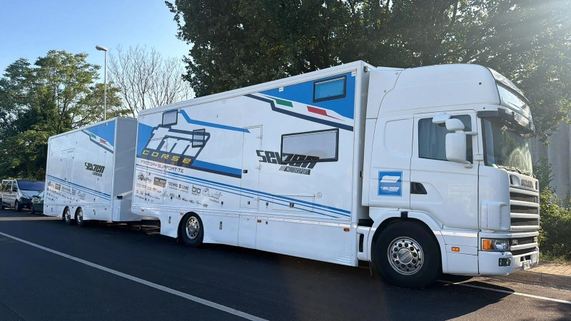 Scania R114 motorhome + Stevens trailer