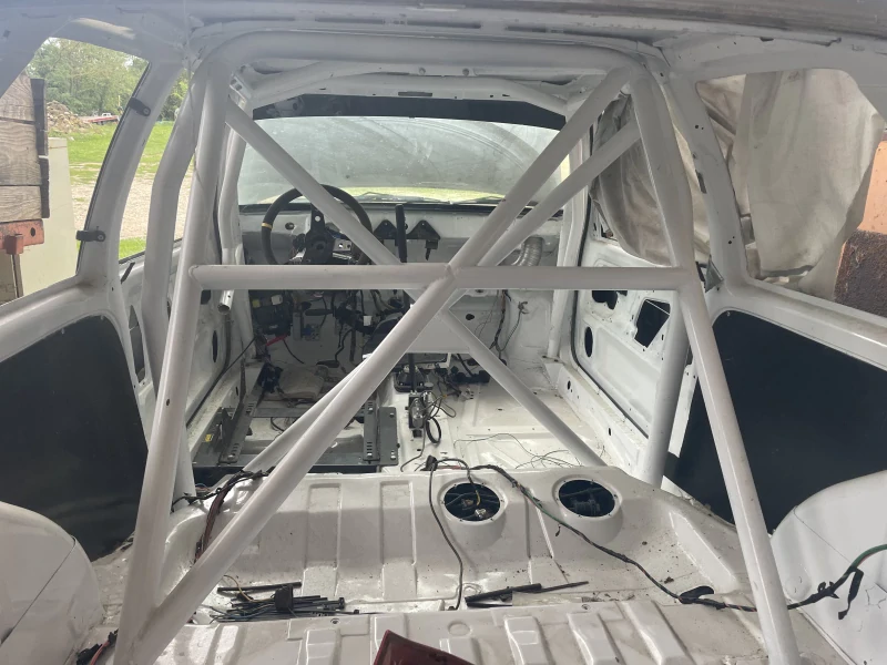 Peugeot 106 s16 to finish