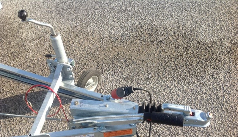 Mecanorem flatbed trailer - RPMS 901 F - GVWR: 1300 Kg - 1 braked axle - 305 x 170 cm