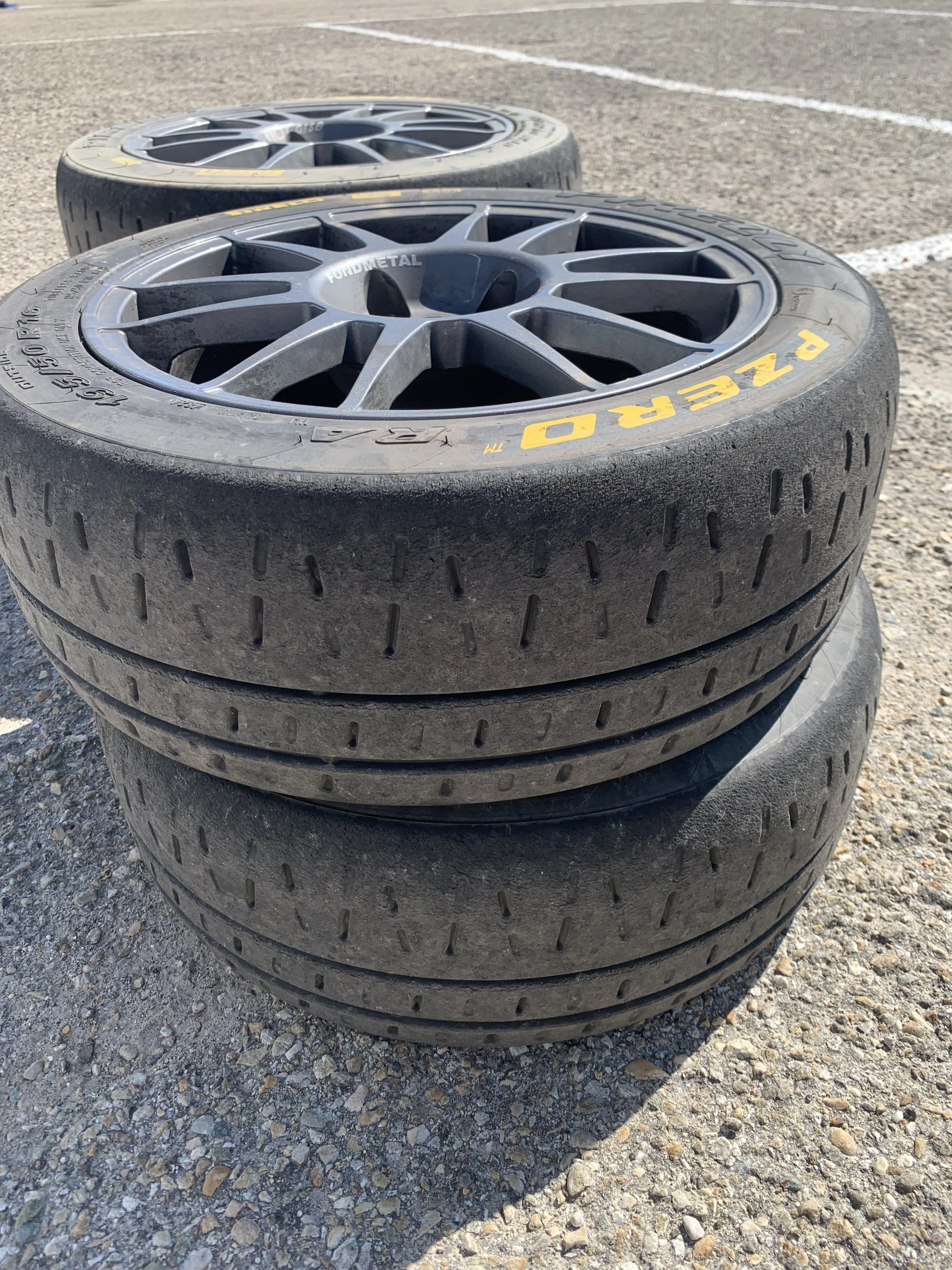 Pneus Pirelli RA5 – photo 2