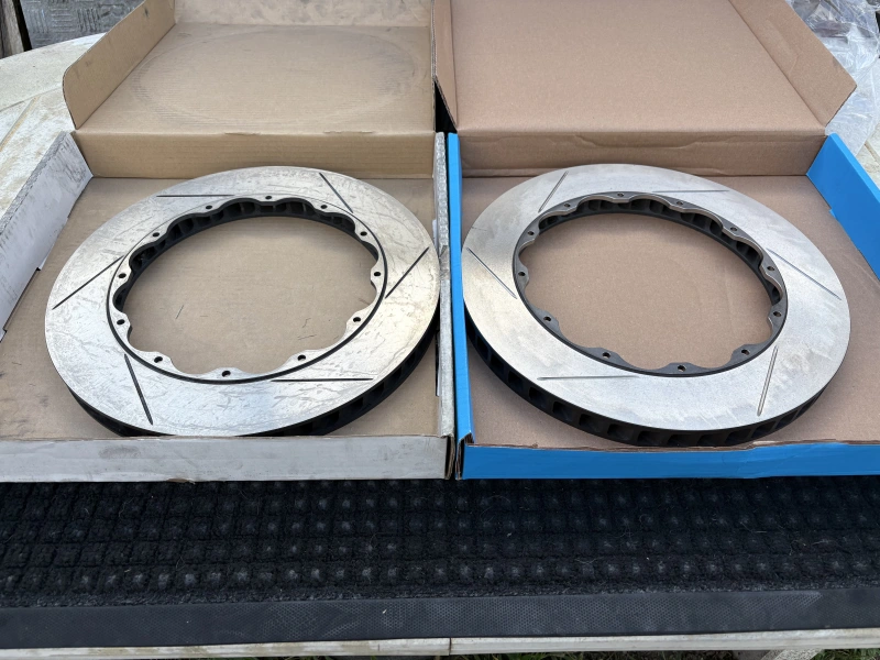 2 brand-new Alcon brake discs, 355x28 mm, PCD 12x235 – Mégane / Clio Maxi / Gr A / VHC